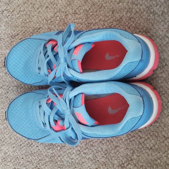 Womens Nike Dual Fusion Running Walking Tennis Shoes Blue Pink EUC 8 - Picture 5 of 7